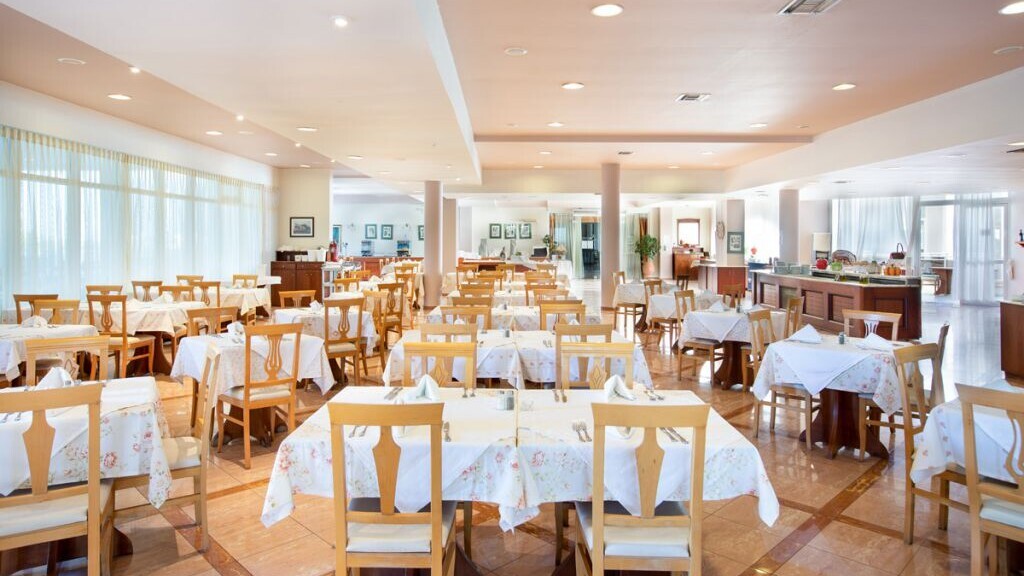 Sovereign Beach Hotel